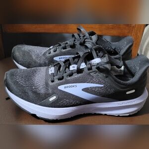 Brooks womens size 7
